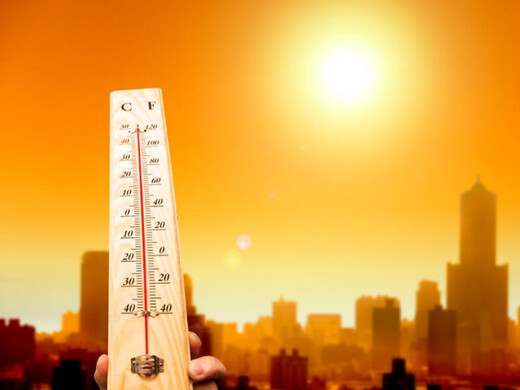 जलवायु परिवर्तन की चपेट में भारत, रिकॉर्ड तोड़ गर्मी ने बढ़ाई चिंता, रेड अलर्ट जारी